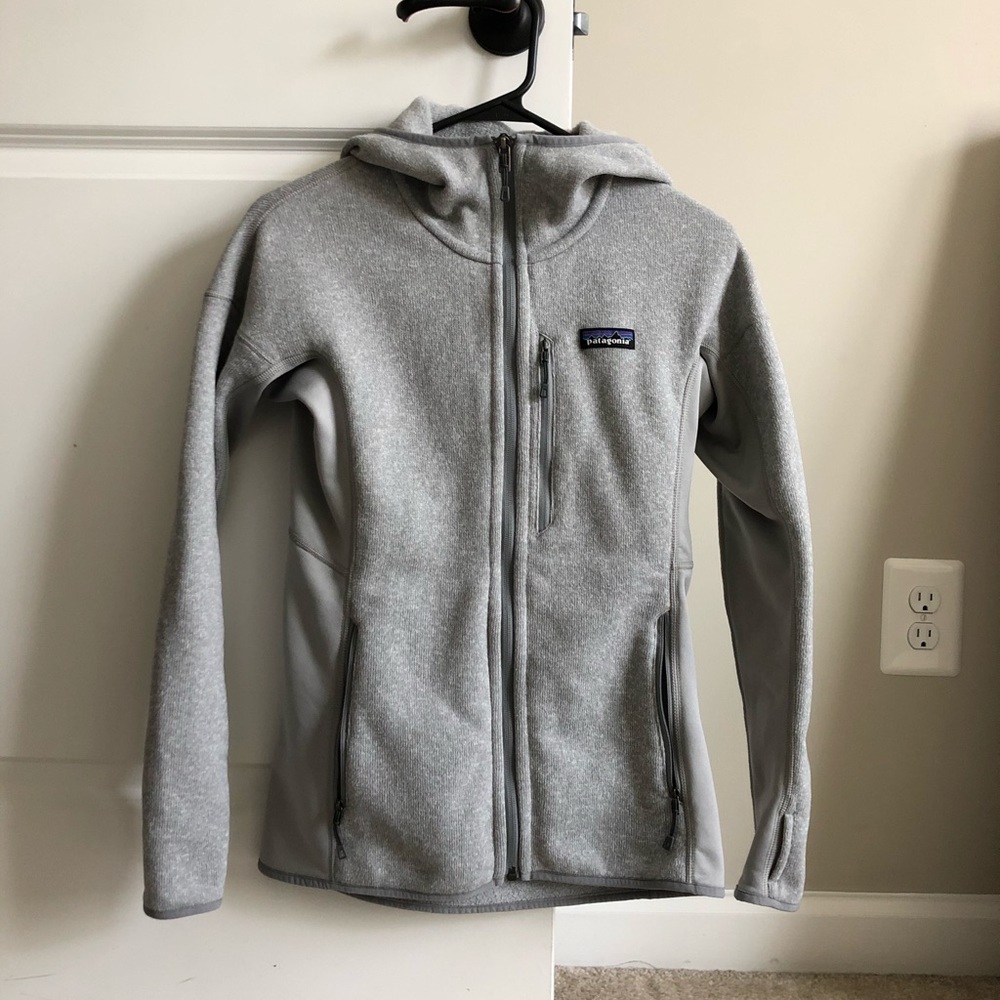 BRAND NEW Patagonia sweatshirt